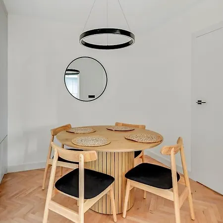 City Life - By Grand Apartment *